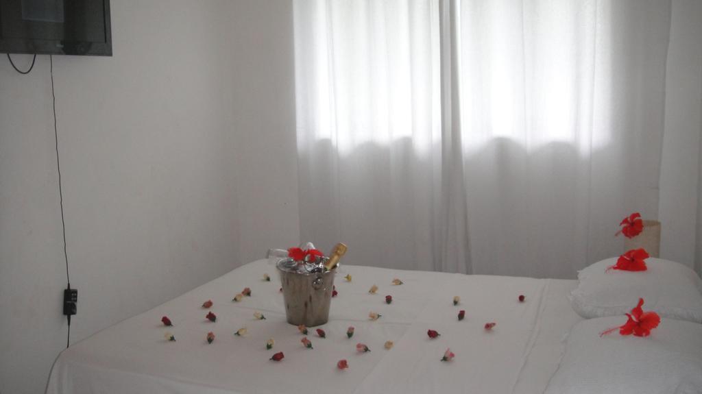 Casa De Samuel Lobrito Apartment Фернанду ди Нороня Екстериор снимка