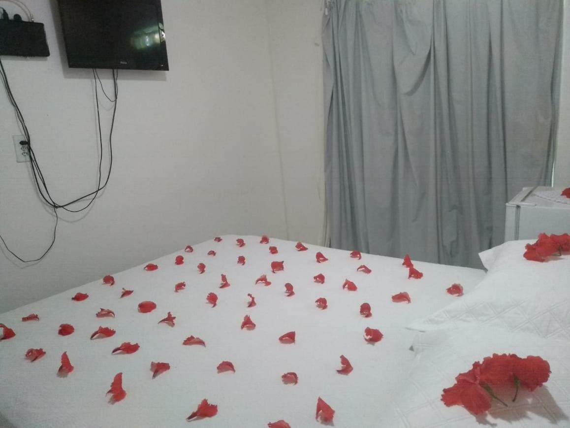 Casa De Samuel Lobrito Apartment Фернанду ди Нороня Екстериор снимка